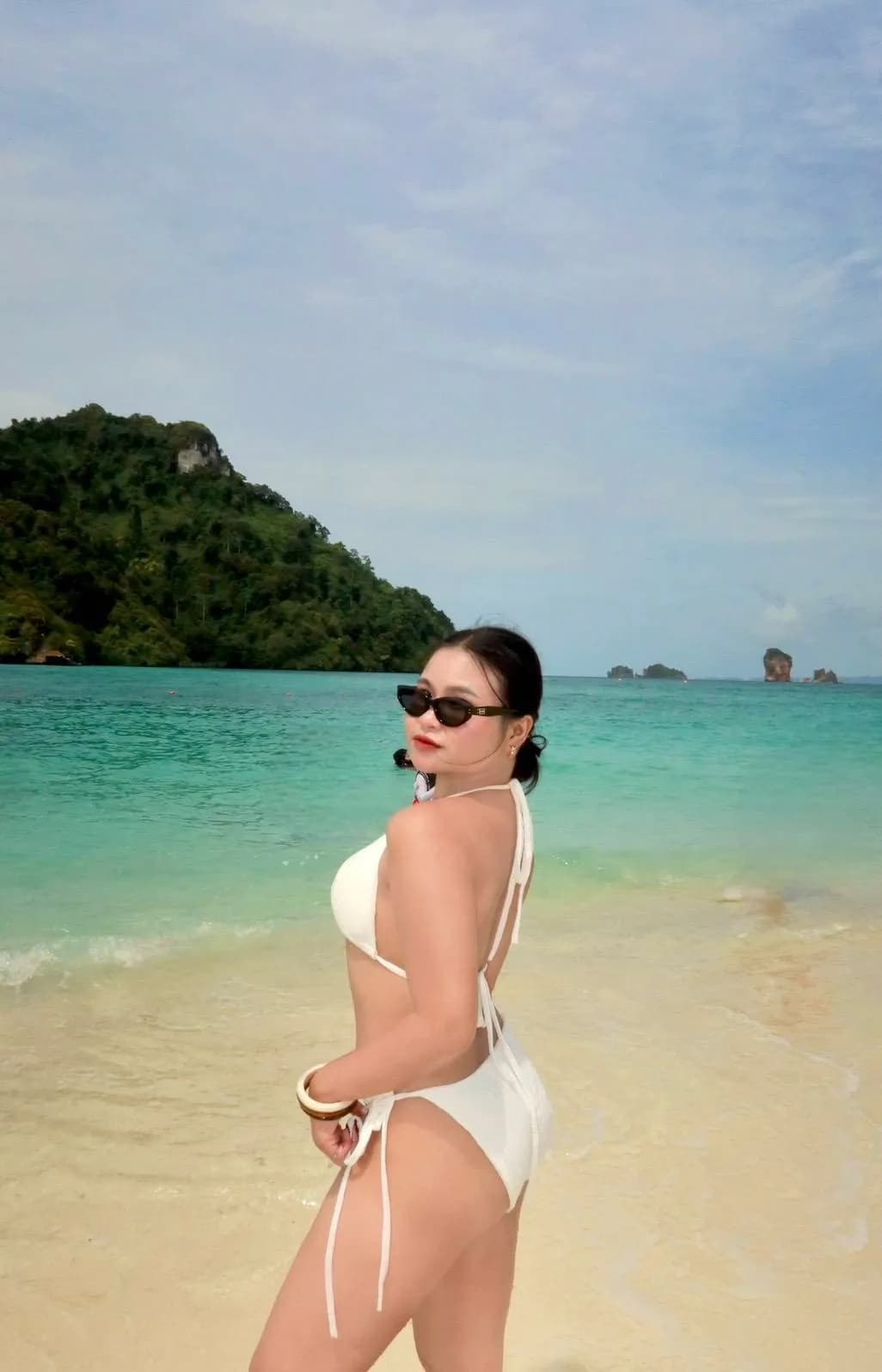 น้องแนน นักศึกษา